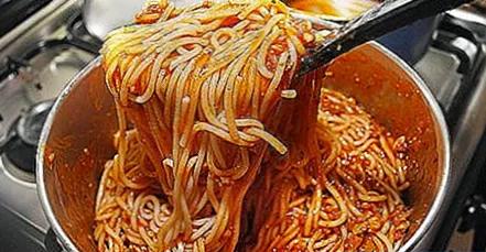 finish cooking the spaghetti in the sauce itself