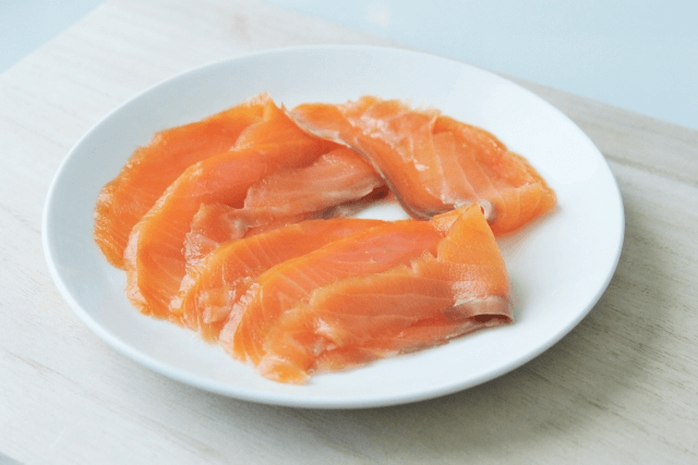 how to store smoked salmon and how long does it keep